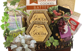 Celebrate Together: Family-Friendly New Year's Gift Basket Ideas