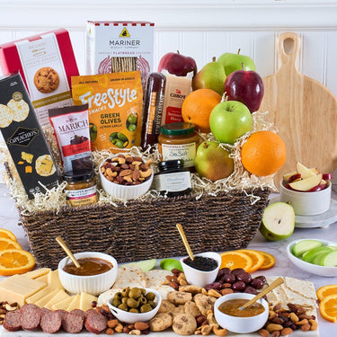 Bounty's Harvest Fruit Gift Basket